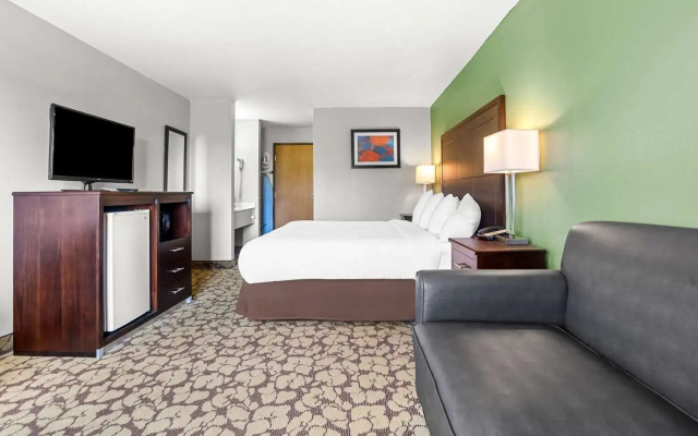SureStay Plus Hotel by Best Western Bettendorf