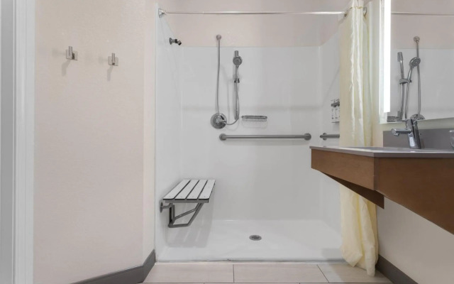 Candlewood Suites La Crosse N by IHG