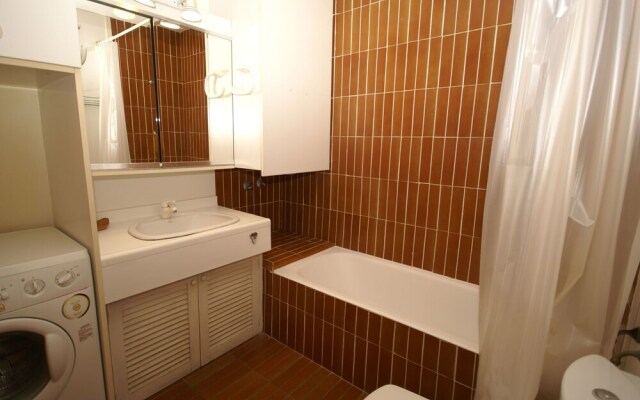 Inviting Apartment in Playa de Pals With Pool