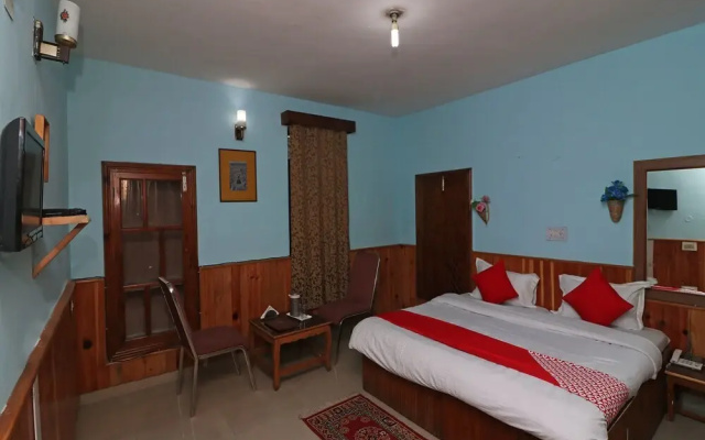 OYO 13732 Home Cozy near Mall Aleo Manali