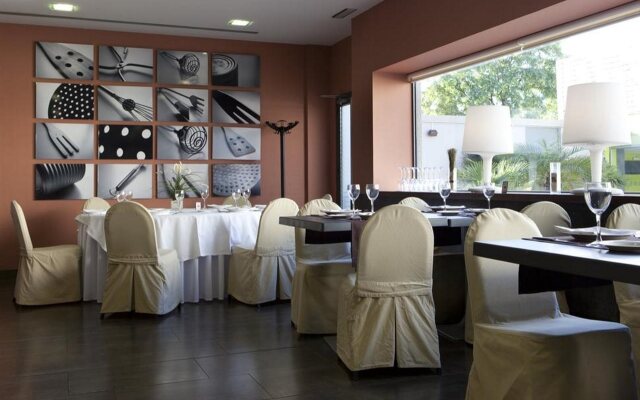 Apartamentos Vértice Sevilla Aljarafe