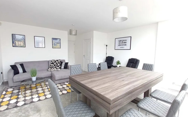 Last Minute Deals 4BR House of Four Chimneys