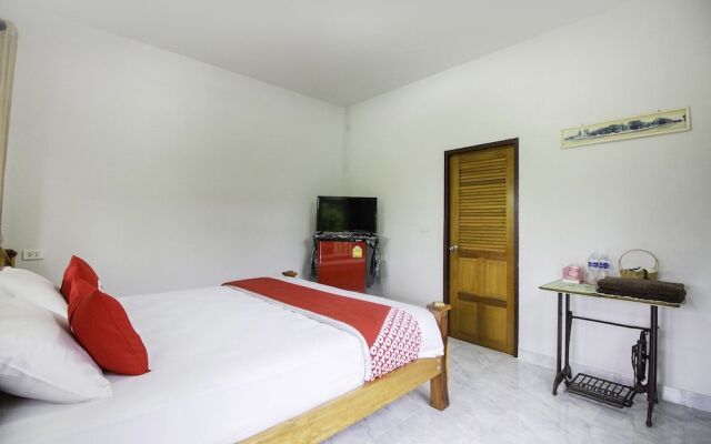 999 Baan Pak Rom Ruen