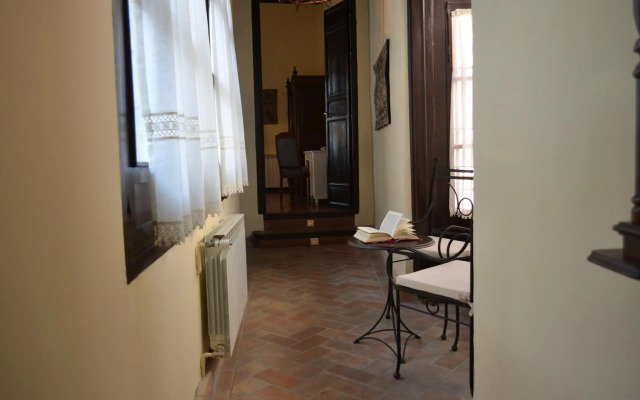 Palacio Mariana Pineda Hotel
