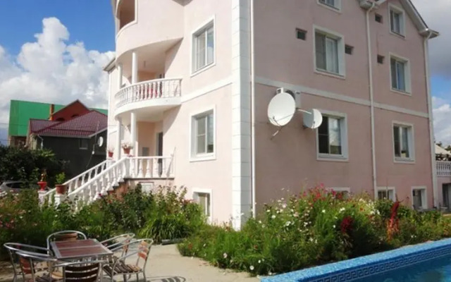 Mini Hotel Artsah Leto