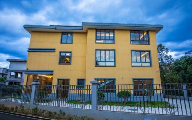 Zhihao Homestay