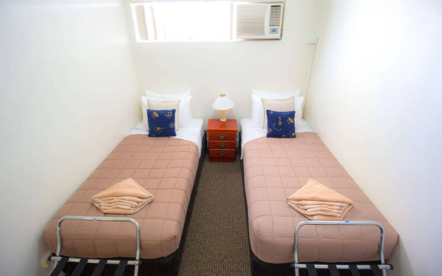 Aabon Apartments & Motel