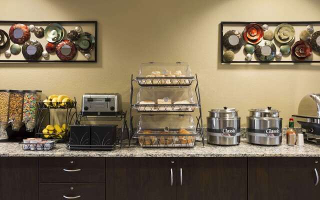 Microtel Inn & Suites by Wyndham Carrollton