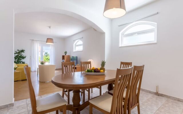 Villa 2 Pools 25951
