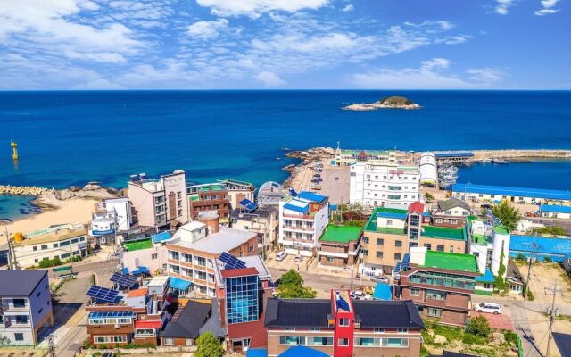 Goseong Gamnamu Pension