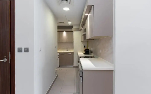 Urban 1BR Palm Apt w Beach Access