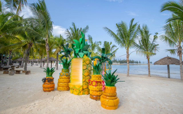 Diamond Bay Resort and Spa