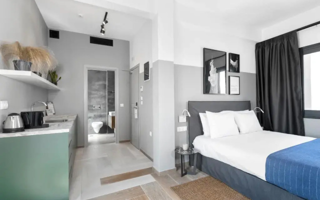 Play Theatrou, a member of Brown Hotels