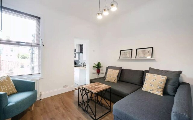 Cambridge House Luton - Inhabit Short Stays