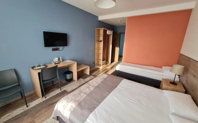 65HOME minihotel