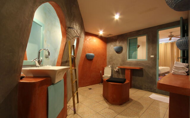 Pandora Lifestyle Hotel