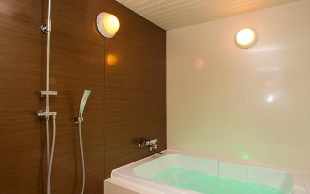 Hotel LALA minato