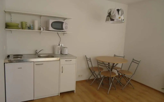 B28 Apartments
