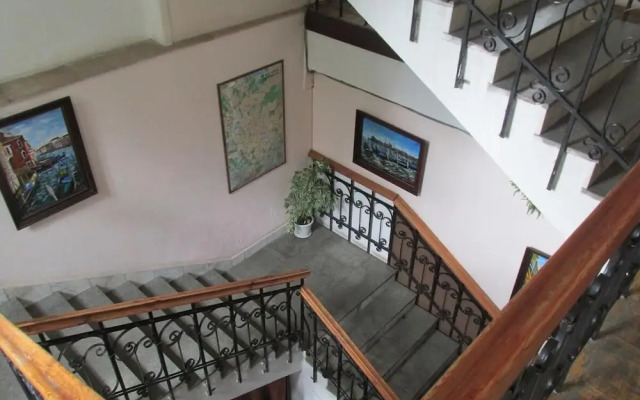 Gostyny Dvor na Polyanke - Hostel