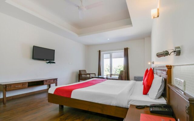 Rex Hotel by OYO