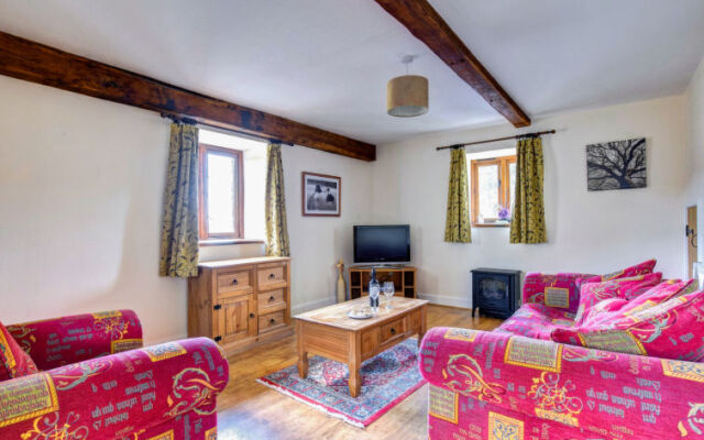 Holiday Home Y Barcud Coch