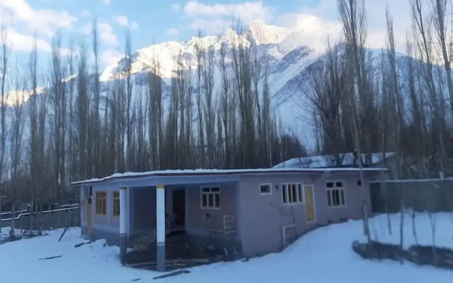Markhor Hotel