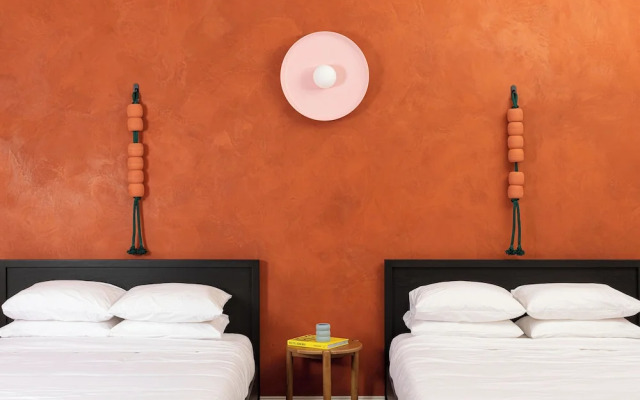 YOWIE (Hotel & Shop)