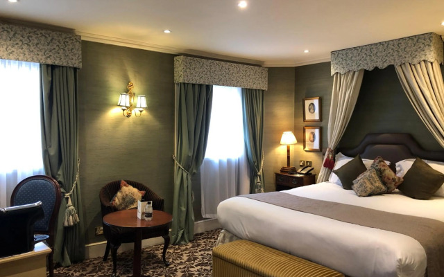 The Leonard Hotel