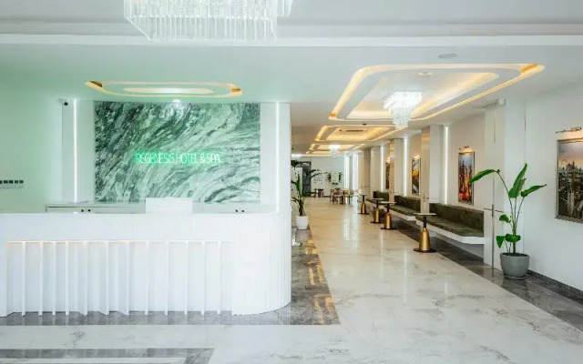 Regenesis Hotel  Spa