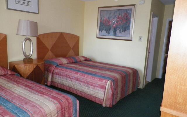 Royal Canadian Motel