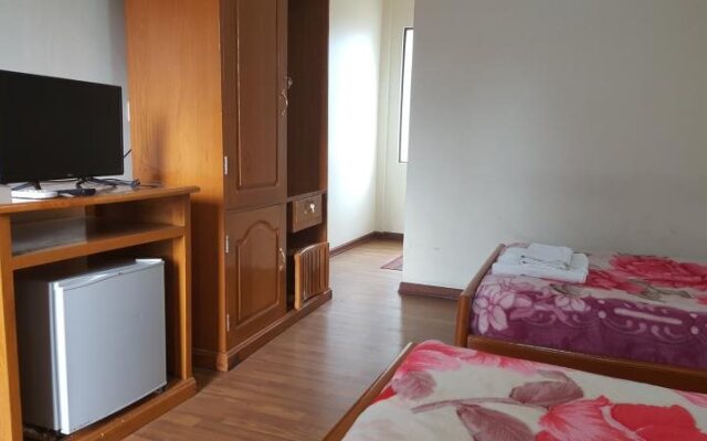 Maymyo Sa Khan Tha Hotel