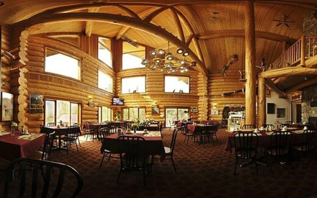 Northern Rockies Lodge