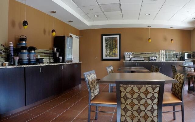 Best Western Plus College Park Hotel