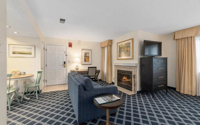 Residences at Daniel Webster