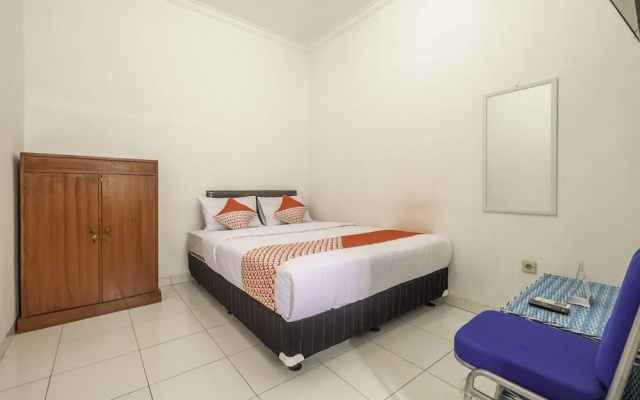 OYO 2418 Sutanto Guest House