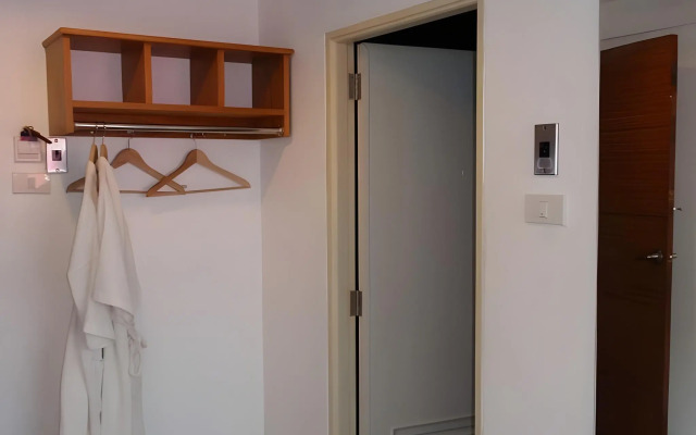 I Room Hotel