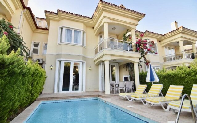 Sunset Beach Club Villas