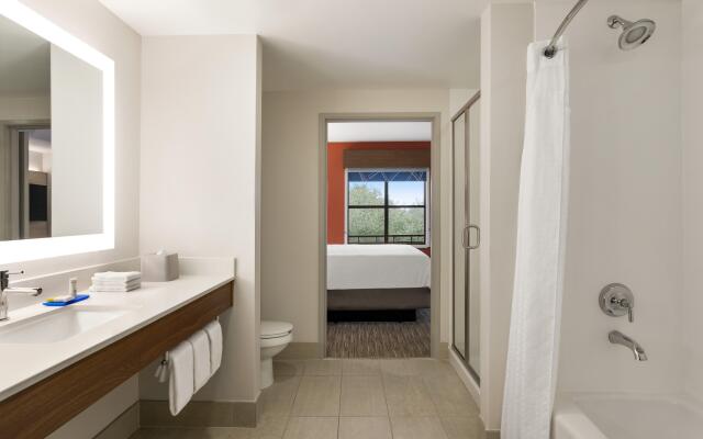 Holiday Inn Express & Suites Mt. Pleasant by IHG