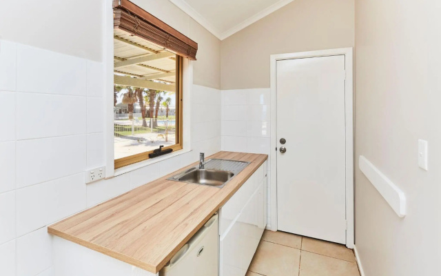 RAC Monkey Mia Dolphin Resort – Guest Rooms – Monkey Mia