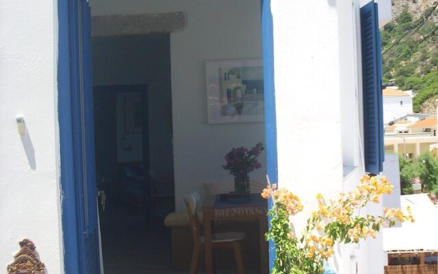 "alkistis Cozy By The Beach Apt. In Ikaria Island, Therma 1st Floor"