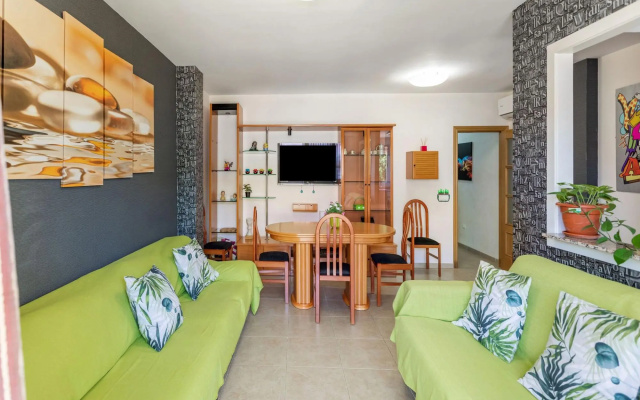 Simplistic Apartment in Almería next to the Seabeach
