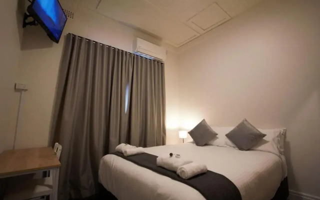 Sydney Junction Hotel