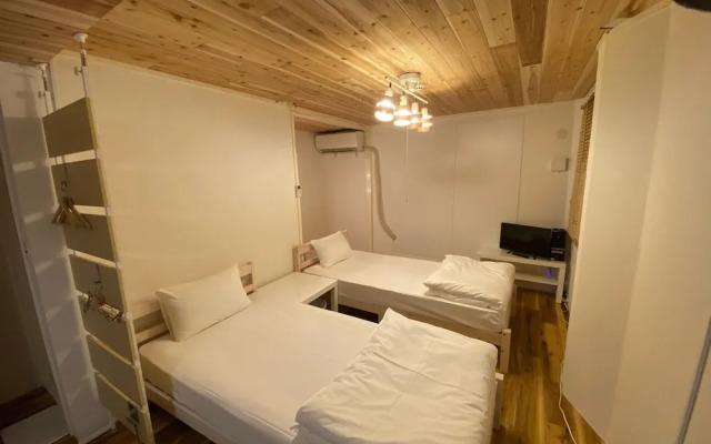 coins hostel tenjin