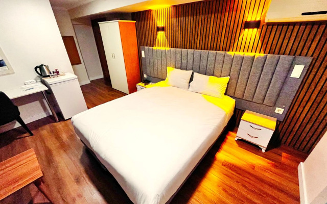 Naila Hotel