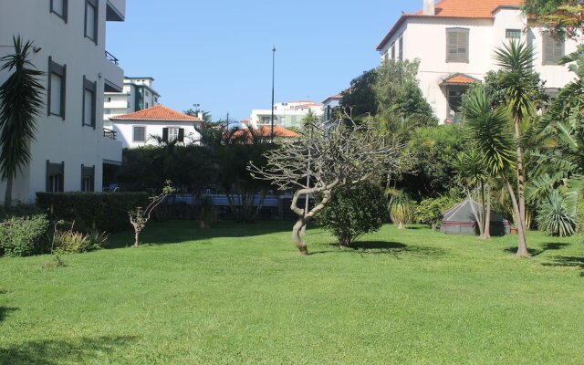Jasmineiro Palms Palace Apartment