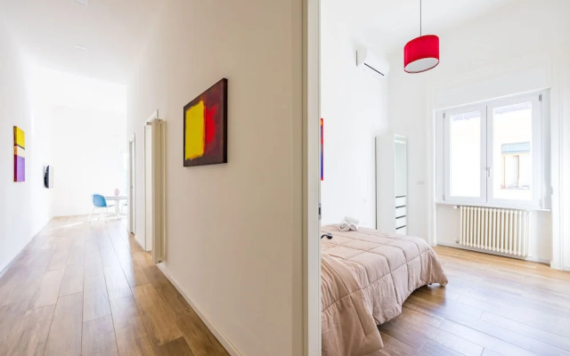 Sunny Panoramic Apartment by Napoliapartments