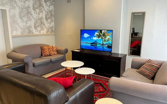 The Valley, tranquil 3 bedroom home with pool