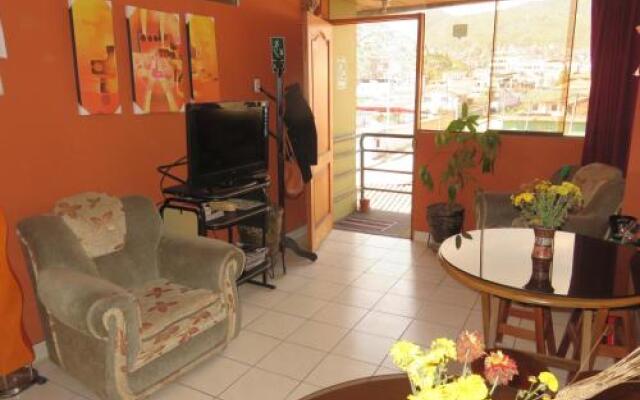 Hospedaje Keros Bed & Breakfast