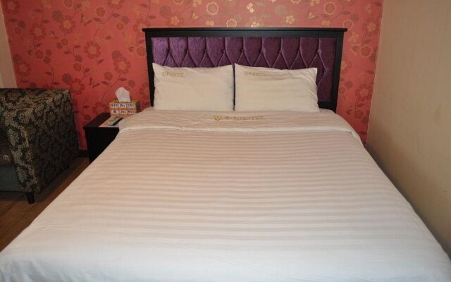 Goodstay Jeonju Wooshin Hotel