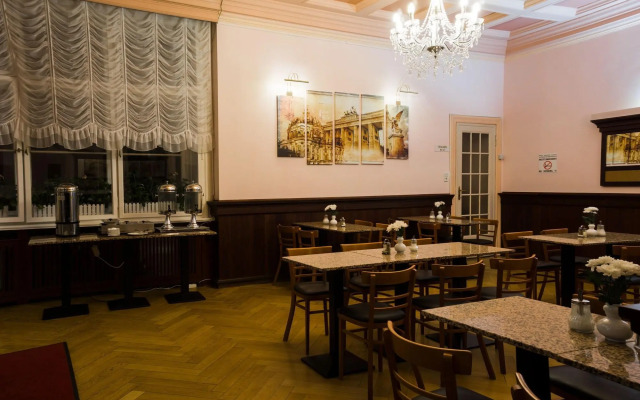 Hotel Aster